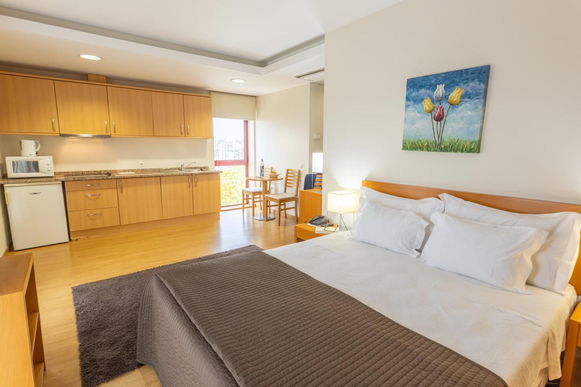 Eurosol Residence Hotel Apartamento เลเรีย ภายนอก รูปภาพ